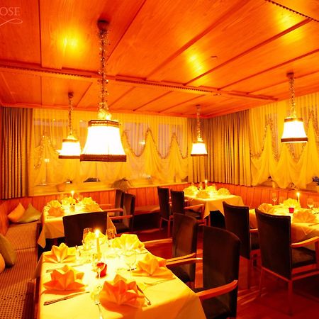 Clubdorf Hotel Alpenrose Galtür エクステリア 写真