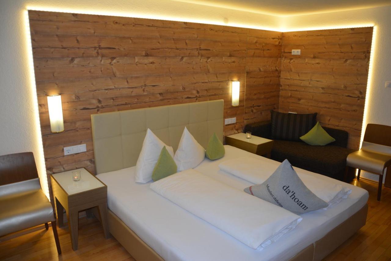 Clubdorf Hotel Alpenrose Galtür エクステリア 写真