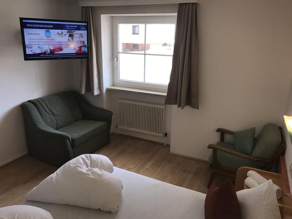 Clubdorf Hotel Alpenrose Galtür エクステリア 写真