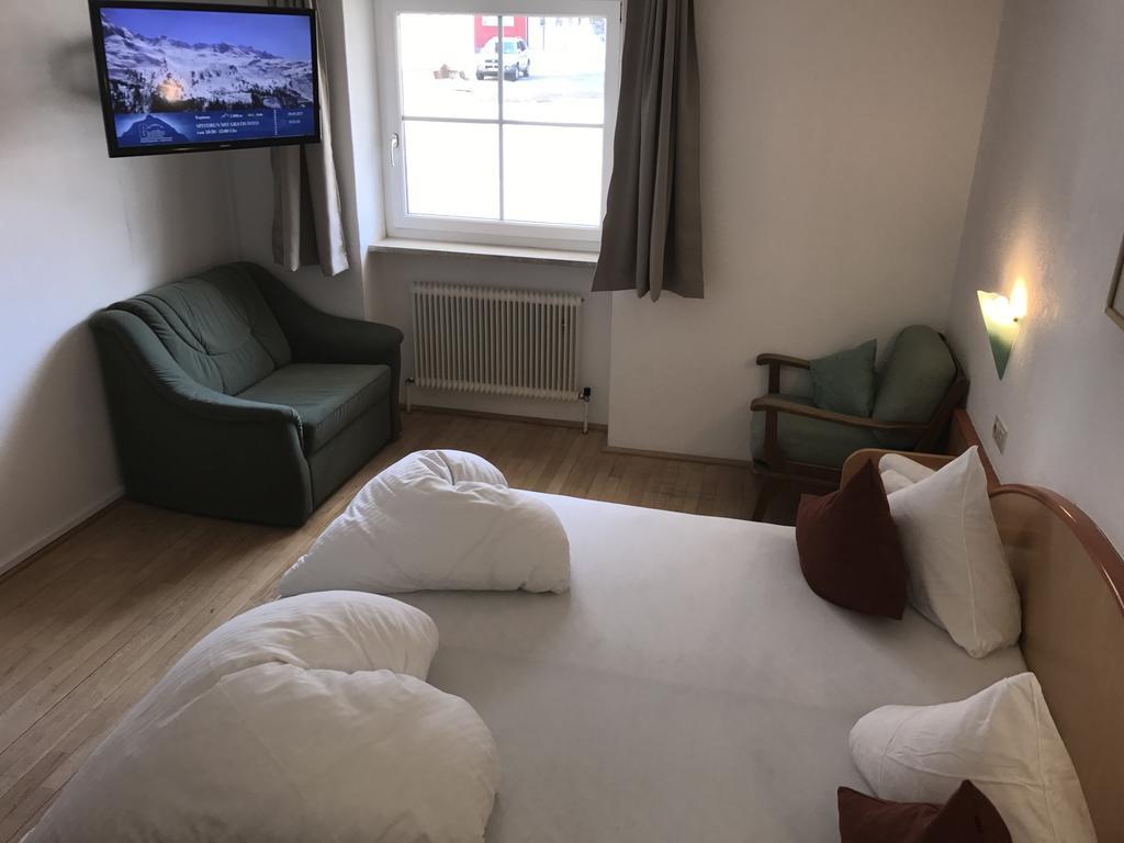 Clubdorf Hotel Alpenrose Galtür エクステリア 写真