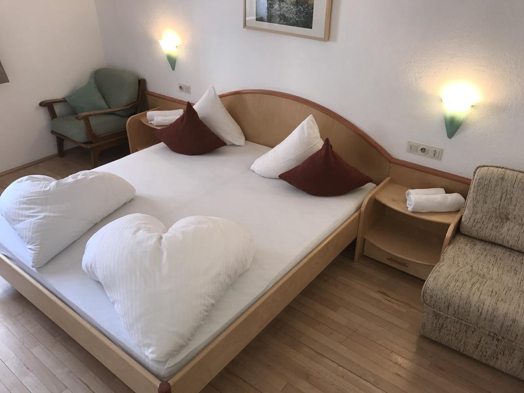 Clubdorf Hotel Alpenrose Galtür エクステリア 写真