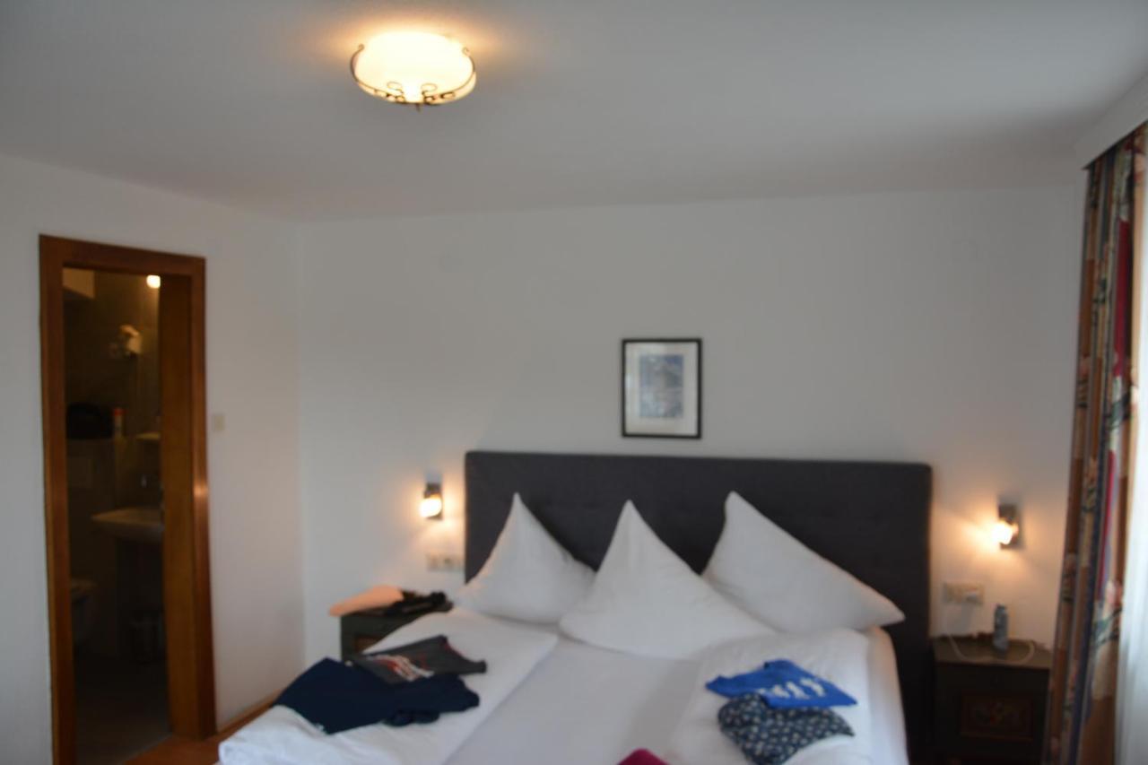 Clubdorf Hotel Alpenrose Galtür エクステリア 写真